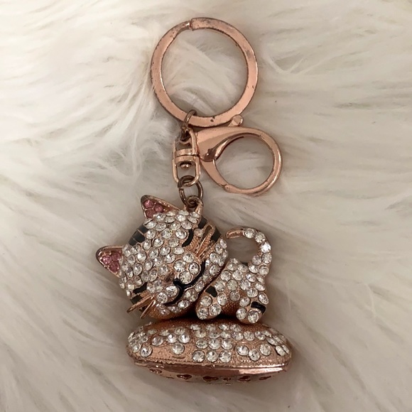 BRAND NEW cat keychain - Picture 1 of 3